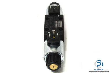 parker-4d01-3208-0302-c1g0q-directional-control-valve-2