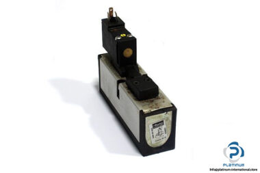 parker-DX01-621-953C-single-solenoid-valve