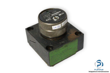 parker-hannifin-TPCCSL-600-S-8-flow-control-valve-(used)