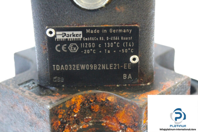 parker-tda032ew09b2nle21-ee-proportional-throttle-valve-1