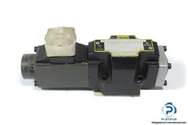 parker-v-w42ec03d2p10-pbf-solenoid-operated-directional-valve-1-2