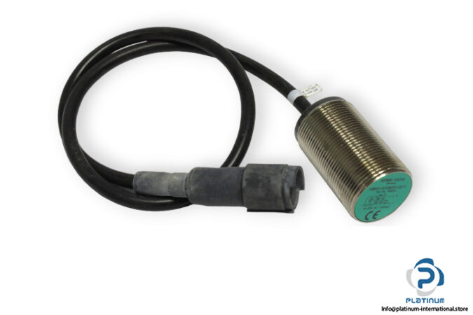 pepperl-fuchs-NBB10-30GM50-E2-Y198341-inductive-sensor-new