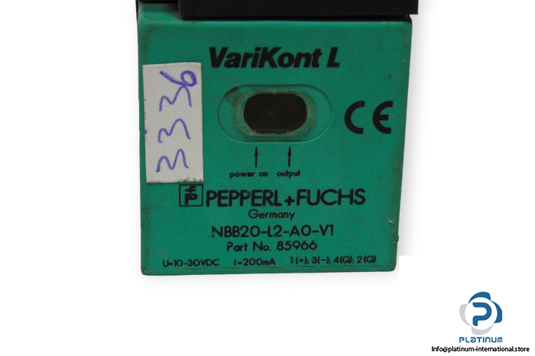 pepperl+fuchs-NBB20-L2-A0-V1-inductive-sensor-(used)-1