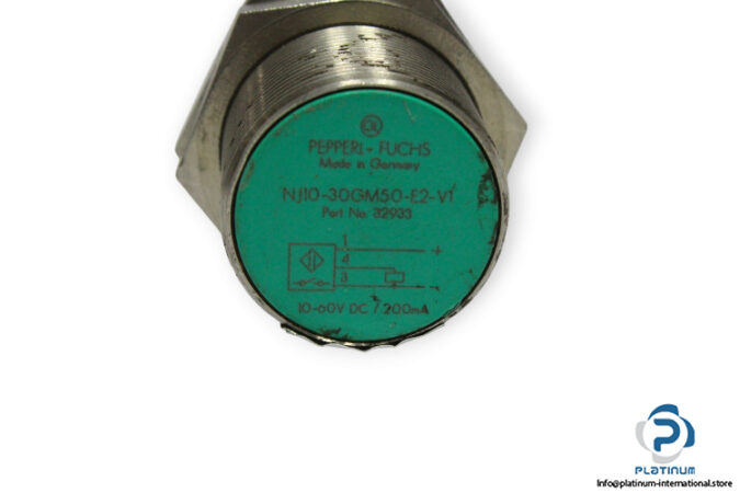 pepperl-fuchs-NJ10-30GM50-E2-V1-inductive-sensor-used-3