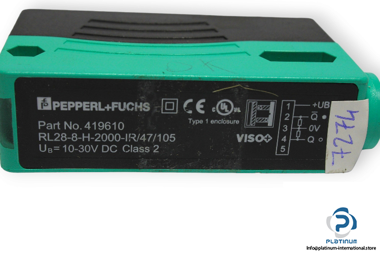 pepperl-fuchs-RL28-8-H-2000-IR_47_105-photoelectric-background-suppression-sensor-used-2