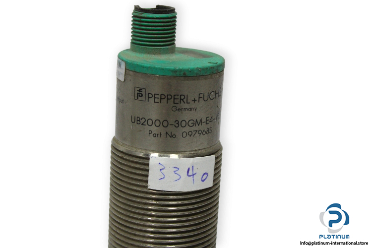 pepperl+fuchs-UB2000-30GM-E4-V15-ultrasonic-sensor-(used)-1
