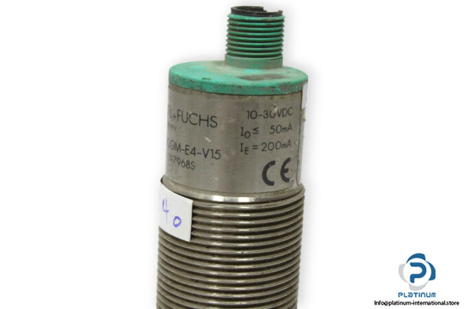 pepperl+fuchs-UB2000-30GM-E4-V15-ultrasonic-sensor-(used)-2