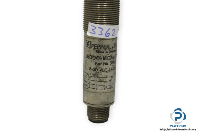 pepperl-fuchs-UB300-18GM-E22-V1-ultrasonic-sensor-used-4