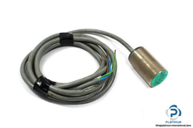 PEPPERLFUCHS-NBB10-30GM50-WS-INDUCTIVE-SENSOR_675x450.jpg