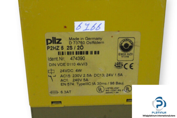 pilz-P2HZ-5-2S_2O-two-hand-relay-(used)-2