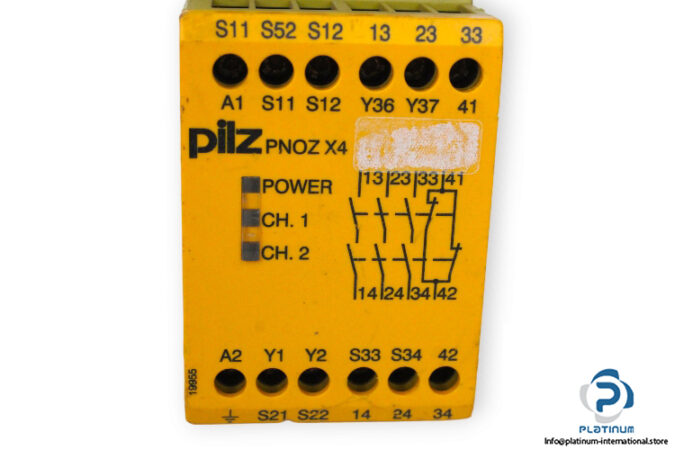 pilz-PNOZ-X4-230VAC-3N_O-1N_C-safety-relay-(used)-1