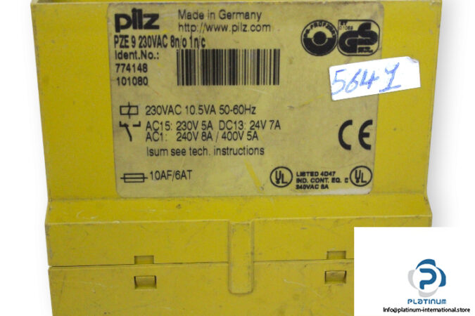 pilz-PZE-9-230VAC-8N_O-1N_C-safety-relay-(used)-2