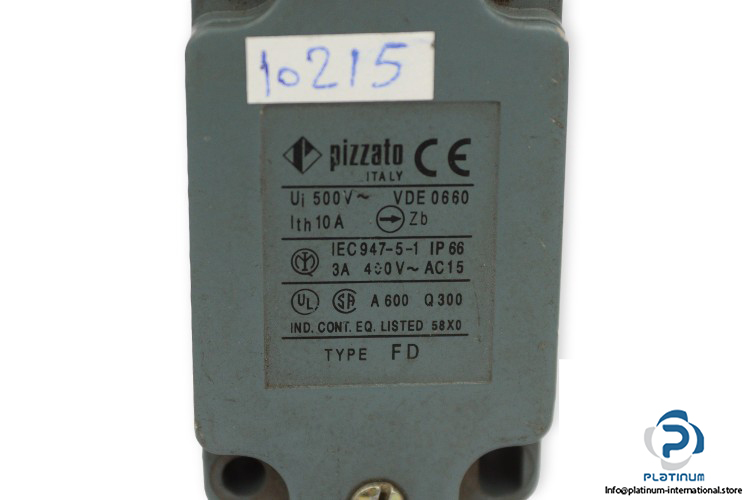 pizzato-FD-515-position-switch-(used)-1