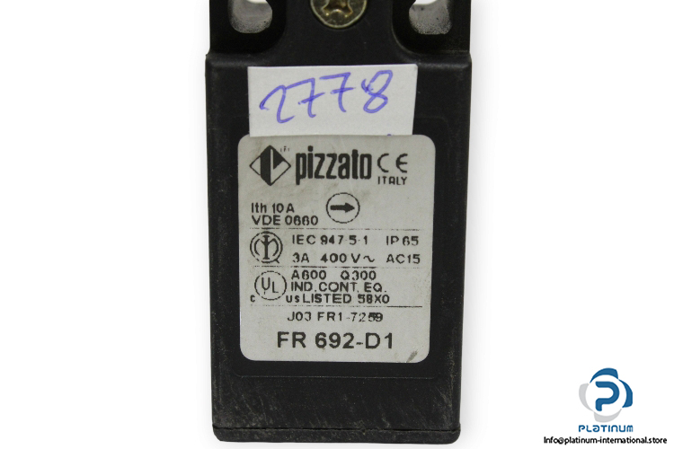 pizzato-FR-692-D1-safety-switch-with-separate-actuator-(used)-1