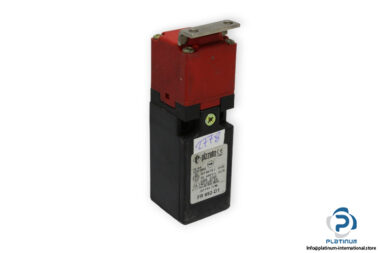 pizzato-FR-692-D1-safety-switch-with-separate-actuator-(used)