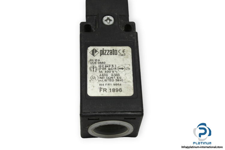 pizzato-FR-695-1-position-switch-(used)-1