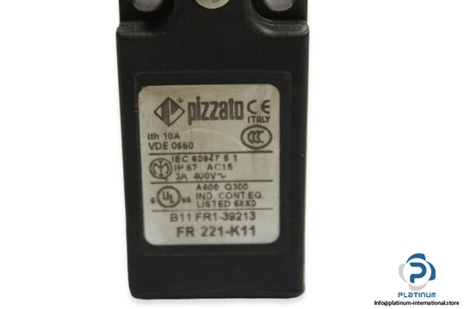 pizzato-fr-221-k11-limit-switch-body-new-1