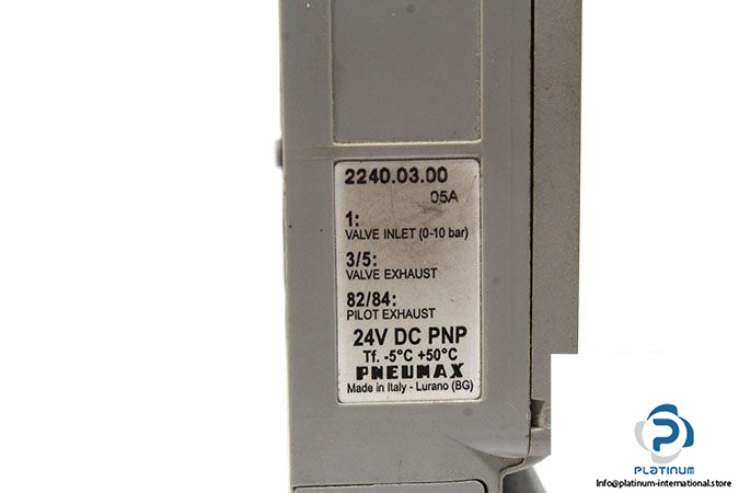 pneumax-2240-03-00-right-end-plate-1