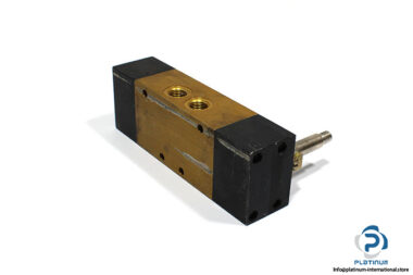 pneumax-464-52-0-12-m2-single-solenoid-valve-1