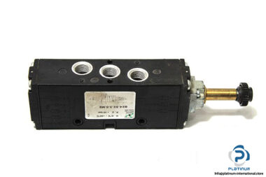 pneumax-824-52-3-6-m2-single-solenoid-valve-1