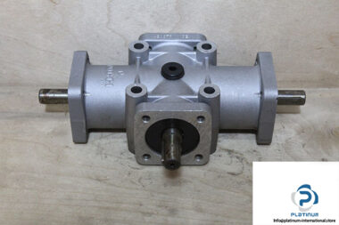poggi-A2007R1-1D2-3-way-independent-shaft-right-angle-gearbox