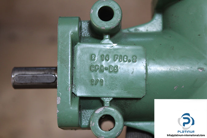 r-14-f16-2-cpa-d6-right-angle-gearbox-1-3