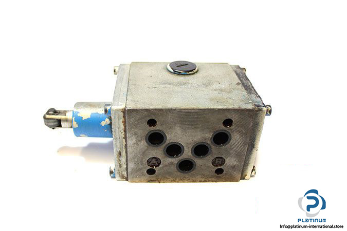 rexroth-4-wmu-10-d30_directional-spool-valve-without-roller-actuation-2