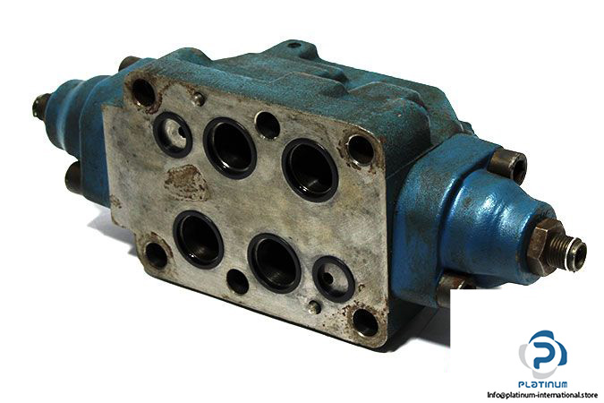 rexroth-4weh-22-hd72_6ag24nets2z5l_10-pilot-operated-directional-valve-1
