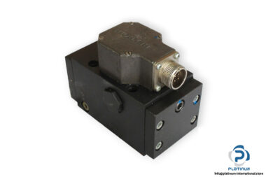 rexroth-R901011569-directional-servo-valve-used
