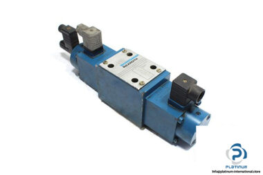 Rexroth-R900425548-direct-operated-proportional-directional-control-valve