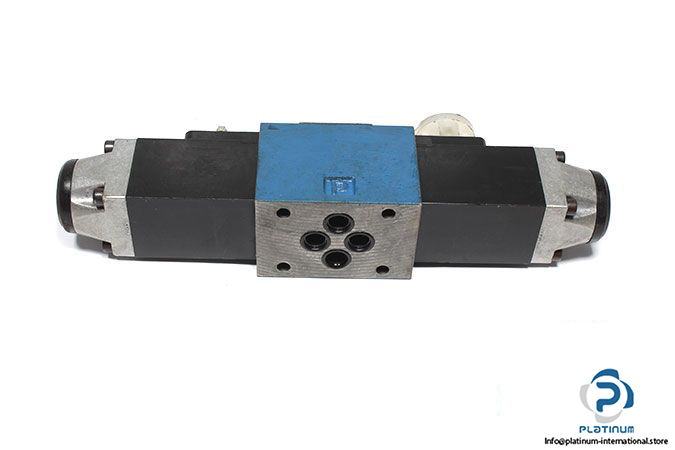 rexroth-r900459279-solenoid-operated-directional-valve-1
