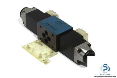 rexroth-r900467162-solenoid-operated-directional-valve-1