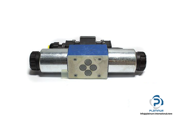 rexroth-r900546816-solenoid-operated-directional-valve-1