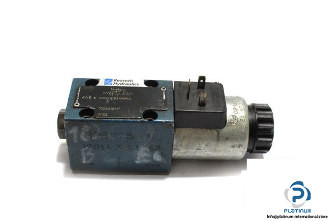 rexroth-r900561291-solenoid-operated-directional-control-valve-used-2
