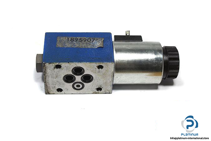 rexroth-r900570133-solenoid-operated-directional-valve-1