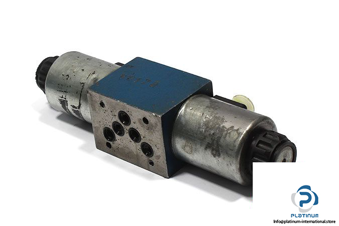 rexroth-r900588201-solenoid-operated-directional-valve-1