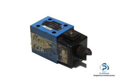 rexroth-R900592701-solenoid-operated-directional-valve