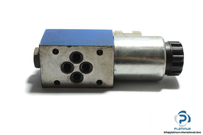 rexroth-r900907814-solenoid-operated-directional-valve-1