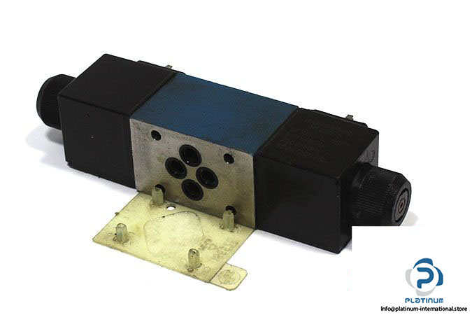 rexroth-r900911762-solenoid-operated-directional-valve-coil-071030-l-0402-1