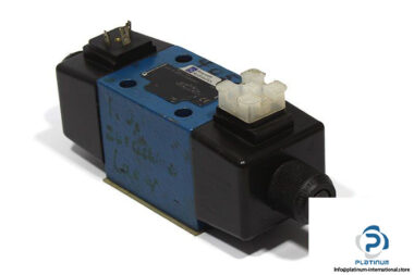 rexroth-R900911869-solenoid-operated-directional-valve-coil-071037-l-4902
