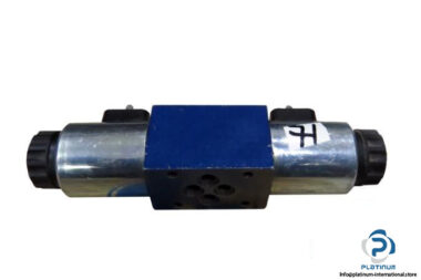 REXROTH-R900914904-DIRECTIONAL-CONTROL-VALVE4_675x450.jpg