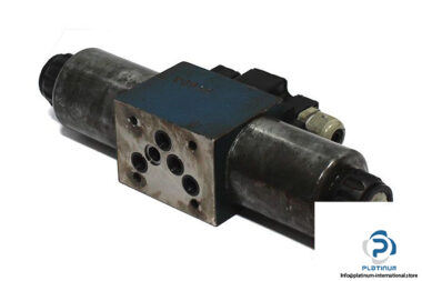 rexroth-r900952041-solenoid-operated-directional-valve-1