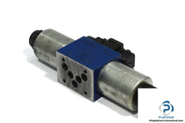 rexroth-r900963559-solenoid-operated-directional-valve-1