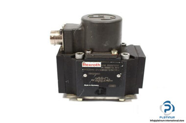 REXROTH-R900970190-SERVO-DIRECTIONAL-VALVE-OF-4-WAY_675x450.jpg