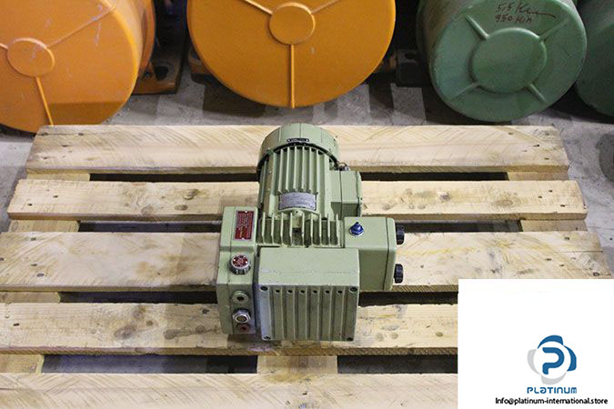 rietschle-ve-10-04-vacuum-pump-1