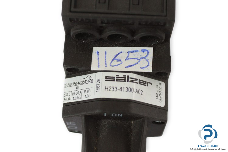 salzer-H233-41300-A02-switch-isolator-(used)-1