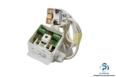 sauter-EGH-102-F101-dew-point-monitor-and-transducer