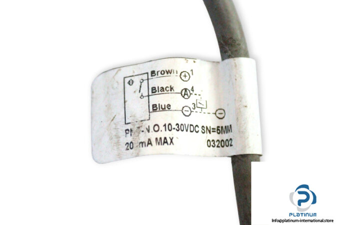 scan-FCM1-1805P-A3U2-inductive-proximity-sensor-used-4