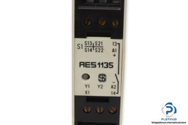 schmersal-AES-1135-safety-control-module-(new)-1