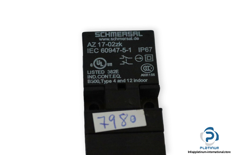 schmersal-AZ-17-02zK-safety-switch-(used)-1